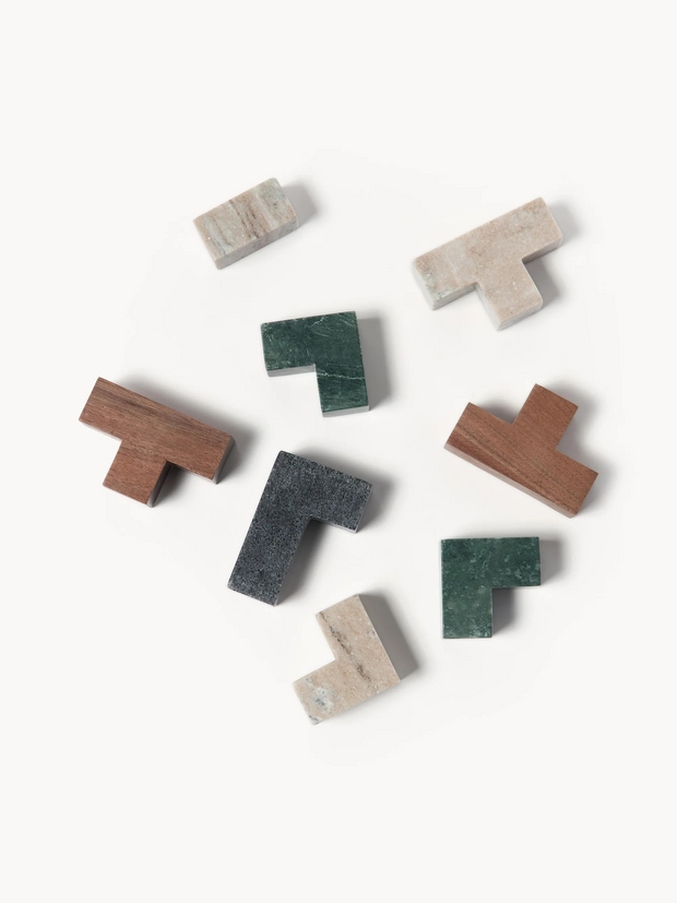 Figura Decorativa de Mármol y Madera de Nogal – Elegancia Natural para tu Hogar