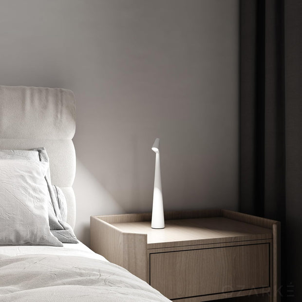 Effortless Elegance – A Portable LED Lamp for Modern Living